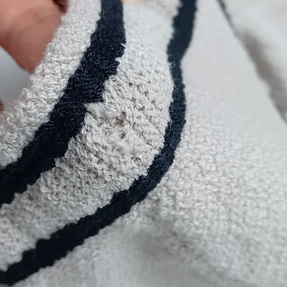 St John Wool Blend Jacket Size 8 Women Quiet Luxury Long Sleeve Knit Pockets - Picture 8 of 16